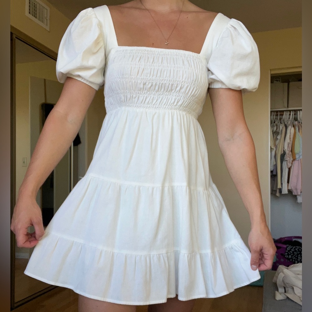 Girl and the sun white summer dress!